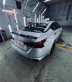 نيسان ألتيما